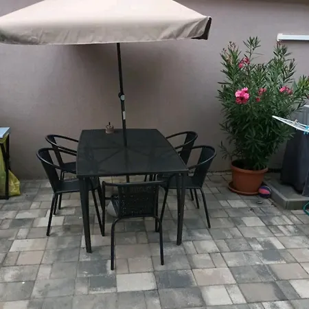 Flower 4 Free Parking * Siófok