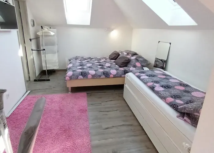 דירה Flower 4 Free Parking