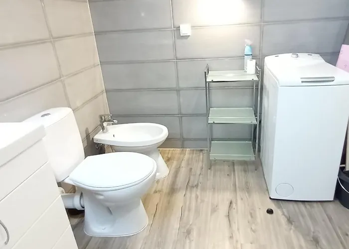 Flower 4 Free Parking דירה *