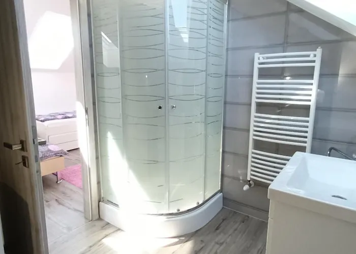 Flower 4 Free Parking דירה *